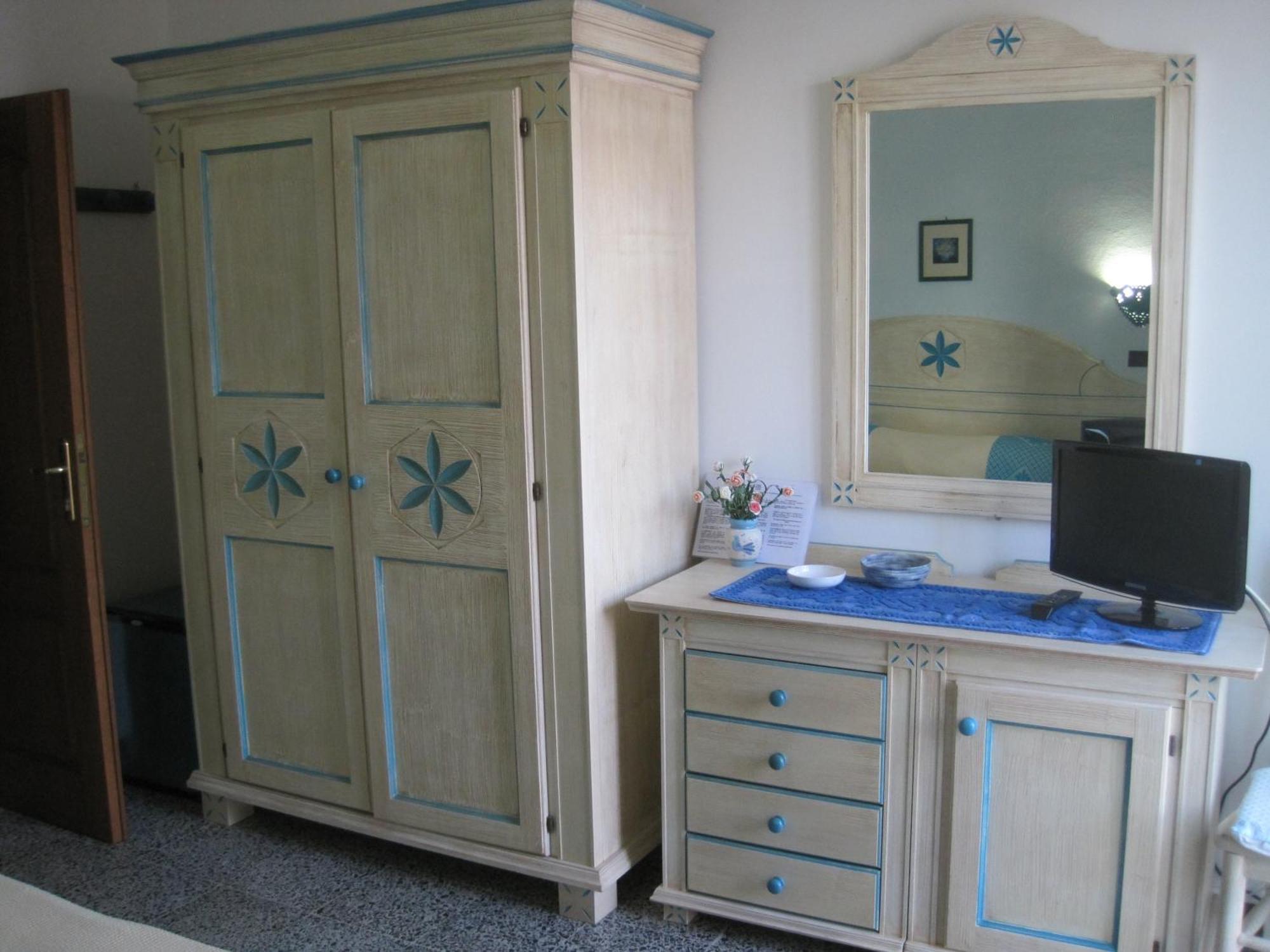 Hotel Moderno Santa Teresa Gallura Phòng bức ảnh