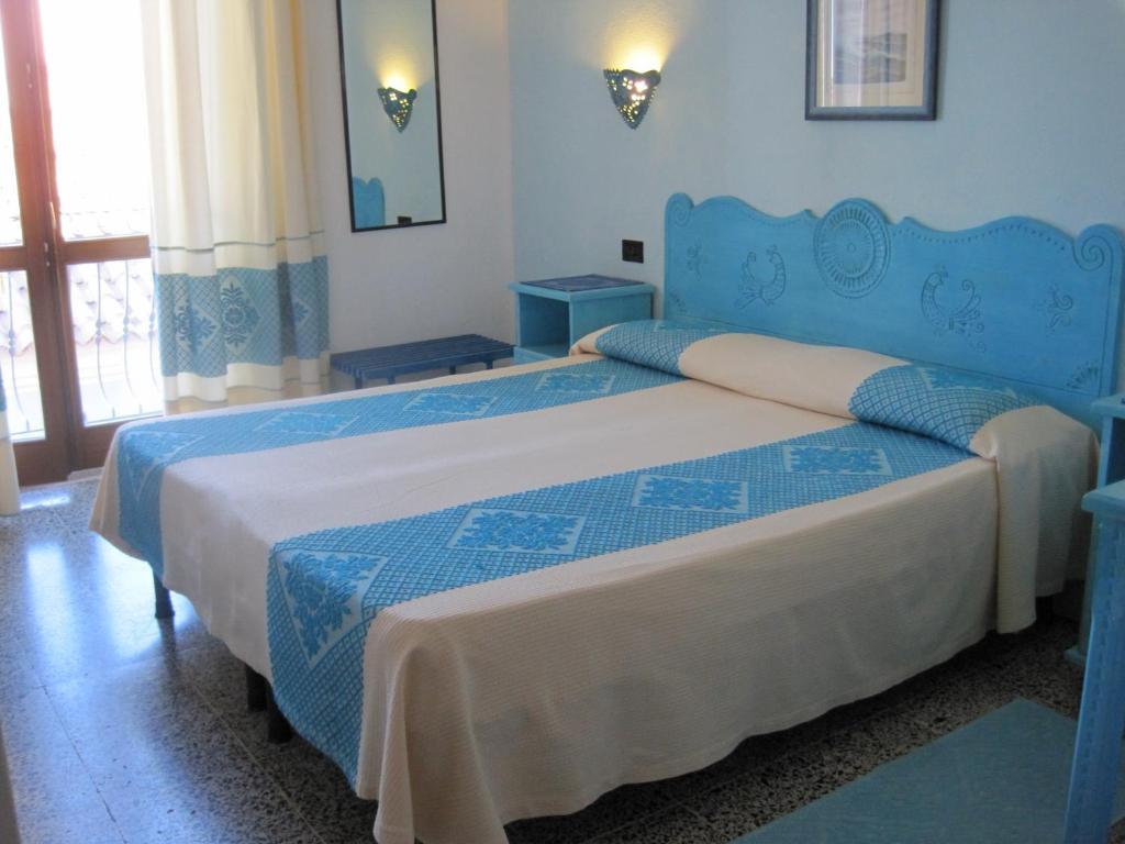 Hotel Moderno Santa Teresa Gallura Phòng bức ảnh